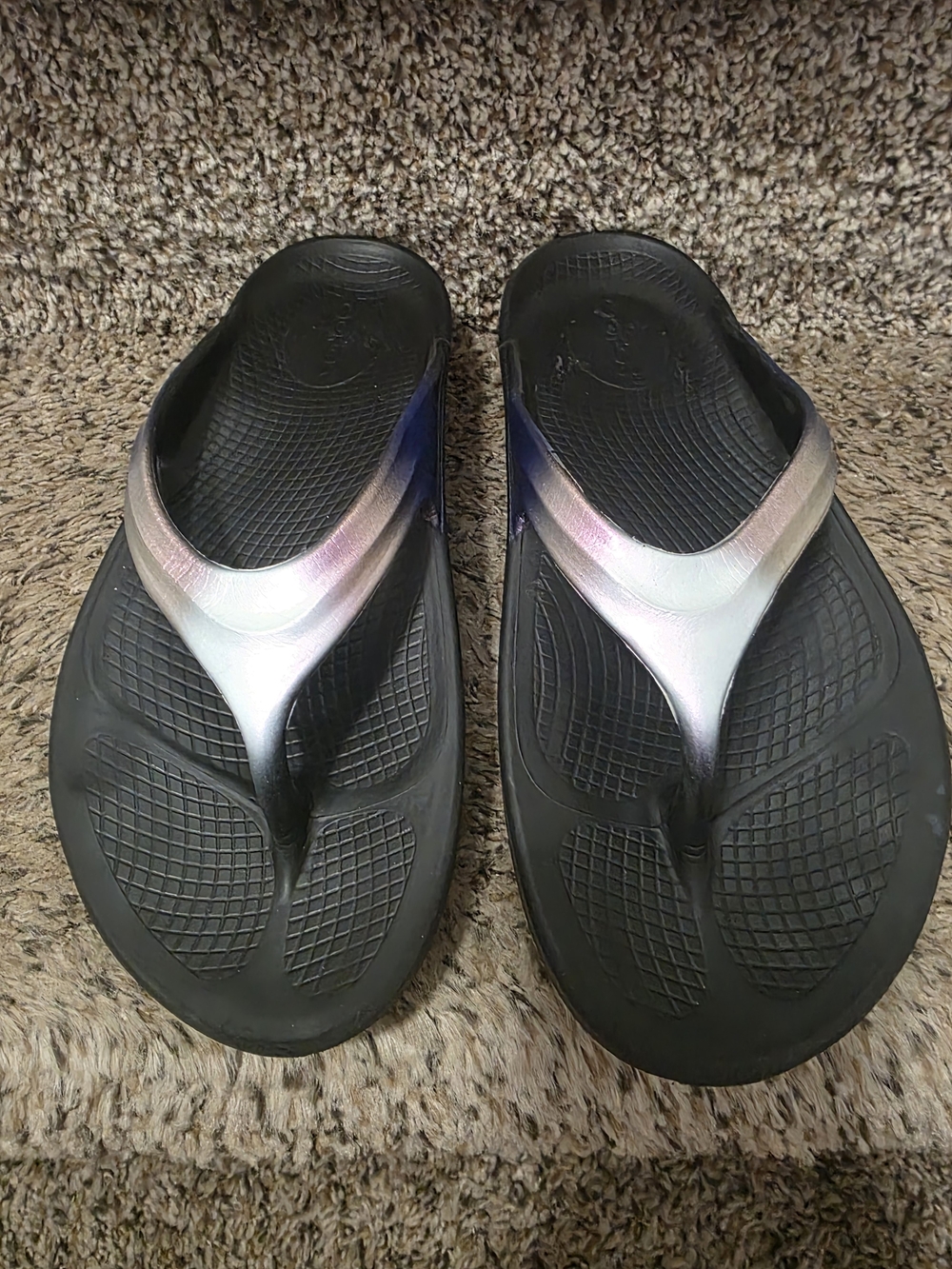 OOFOS Women's Black Flip-Flop Sandals with Iridescent Straps